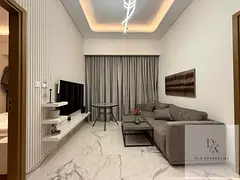 LUXURIOUSLY FURNISHED | NATURAL LIGHT | CORNER UNIT