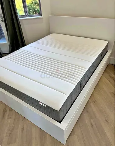 Malam king size bed 180/200cm bed , 2 storage drawers underneath and with Ikea mattress