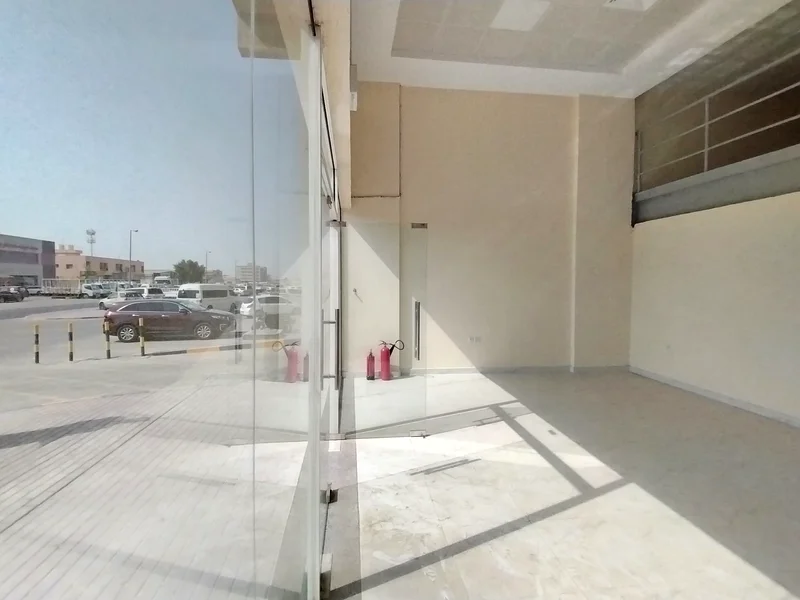 شارع العجمان الرئيسي في منطقة الجرف الصناعية، العجمان64072774705153112