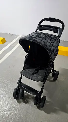 Compact Lightweight Stroller like new