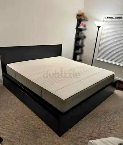 Malam king size bed 180/200cm bed , 2 storage drawers underneath and with Ikea mattress