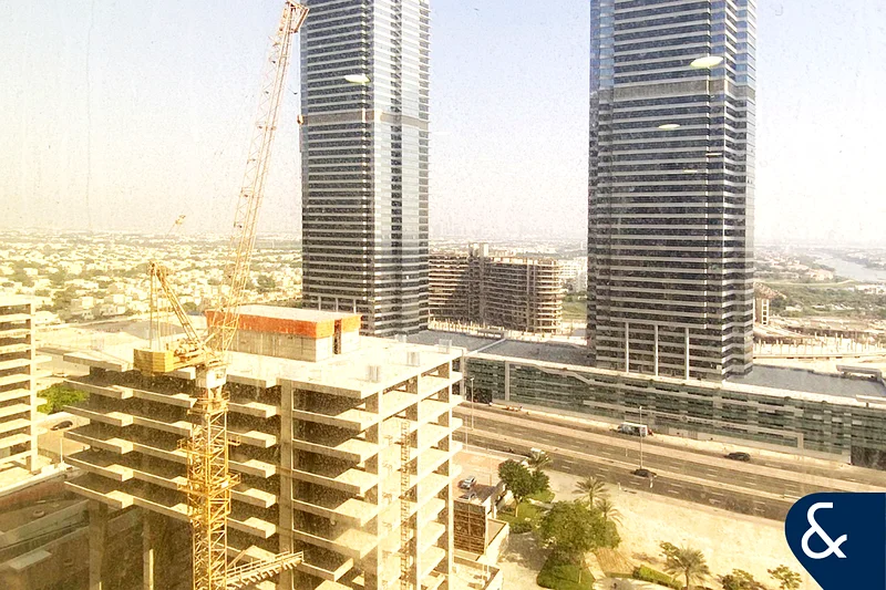 Fitted Office | Gold Tower | JLT64072344440705114