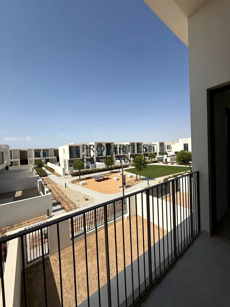 PARK VIEW | SINGLE ROW | BRIGHT UNIT64052767206657110