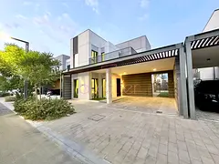 Luxurious Family Villa Dubai Sleeps 9