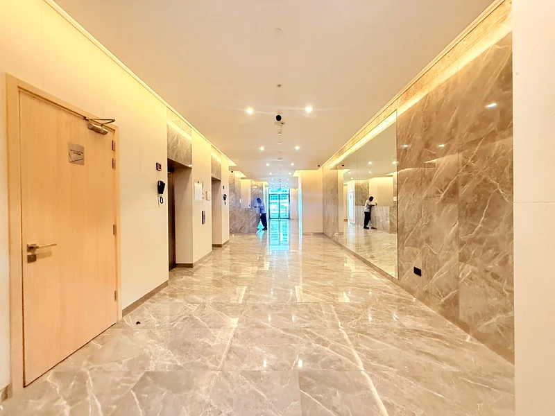 Chiller Free Near Burjman Metro || Brand-New Retail Shop || Prime Location || Shell & Core64067788441218113