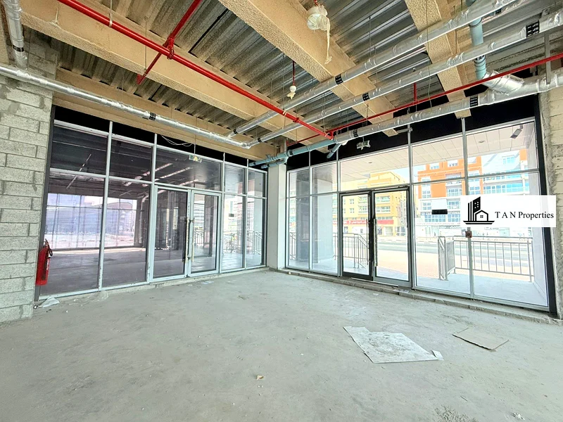 Chiller Free Near Burjman Metro || Brand-New Retail Shop || Prime Location || Shell & Core64067788441218111