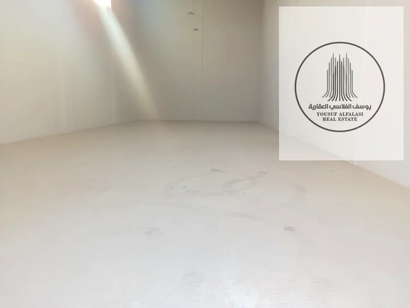 مستودعات للإيجار – موقع متميز في الجرف الصناعية 1، عجمان64074115097345112