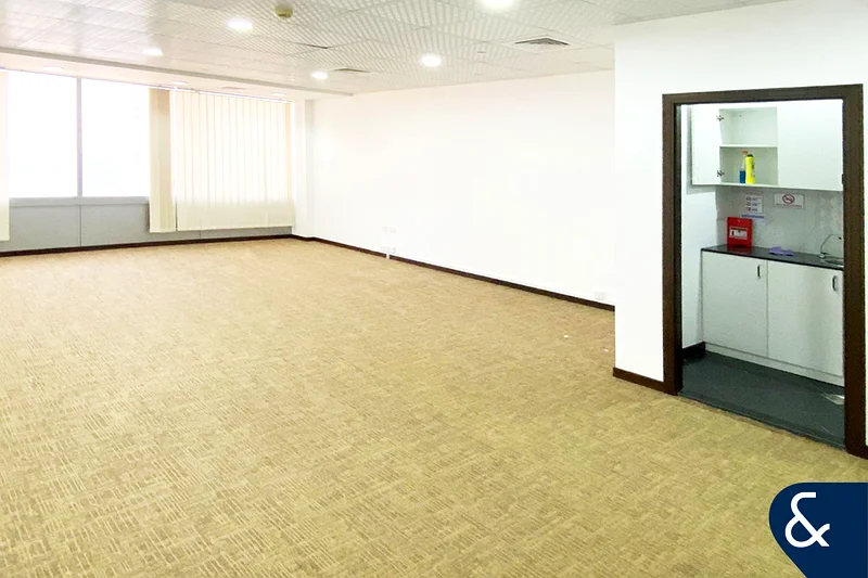 Fitted Office | Gold Tower | JLT64072344440705112