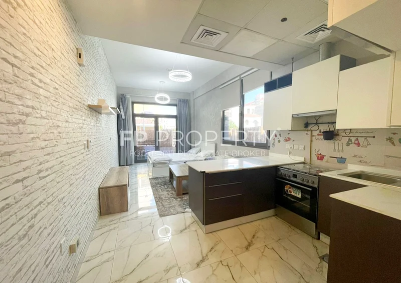 وحدة مفروشة بالكامل \ شاغرة \ بجوار سيركل مول64176531345923110