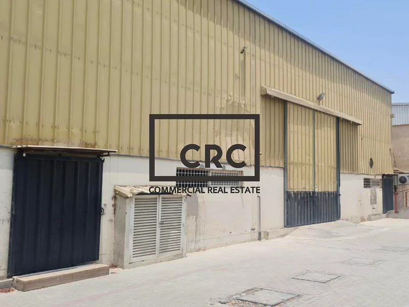 Warehouse + land | Multi-use | Vacant64063581099779113