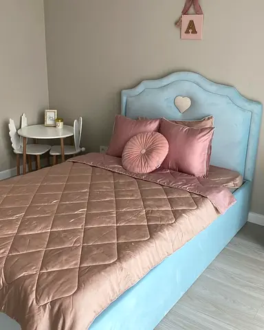 Charming Blue Heart Bed with Elegant Bedding
