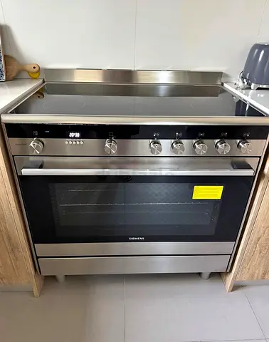 Siemens 90X60 cm Ceramic Cooker IQ700 Like New