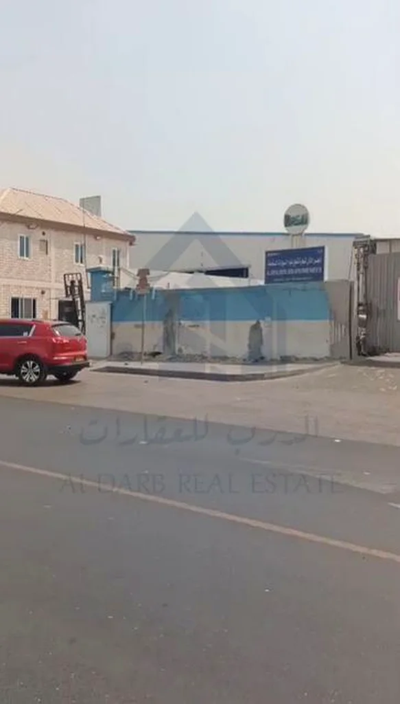 For rent, a warehouse in Industrial Area 10, Sharjah, with an area of ​​7,500 square feet64059323038850110