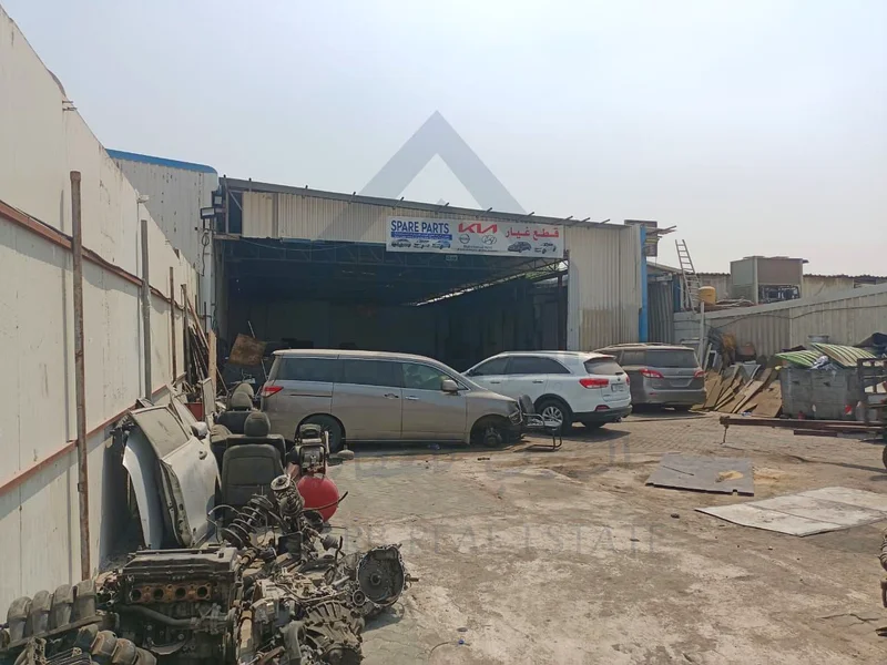For rent, a warehouse in Industrial Area 10, Sharjah, with an area of ​​7,500 square feet64059323038850113