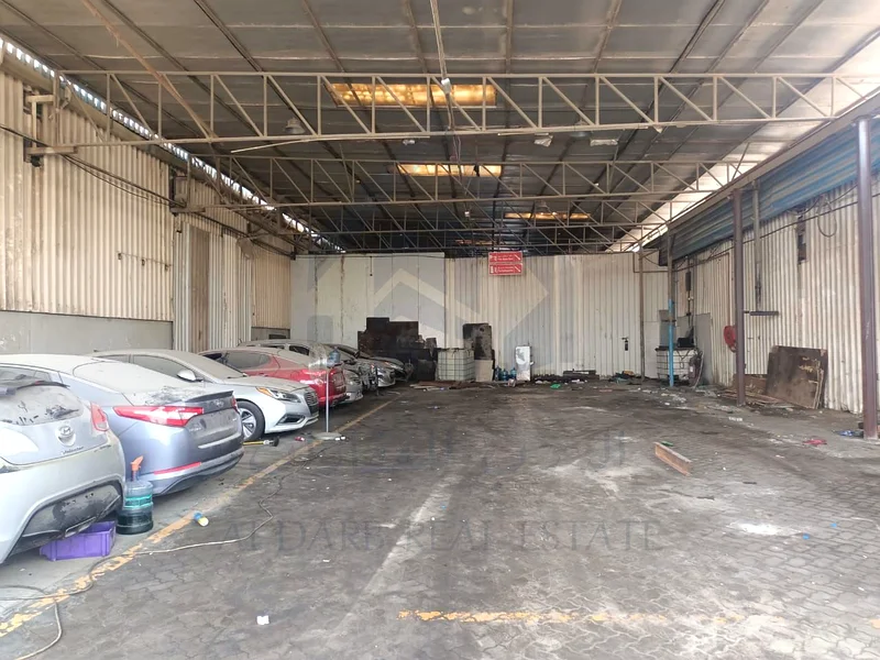 For rent, a warehouse in Industrial Area 10, Sharjah, with an area of ​​7,500 square feet64059323038850112