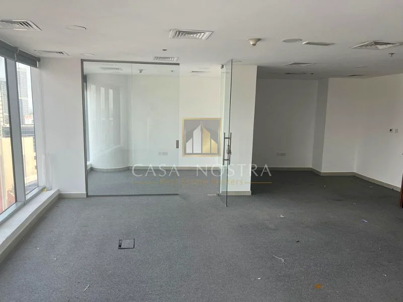 مجهز بالكامل | طابق عالي | متاح موقع ممتاز64064473084418114