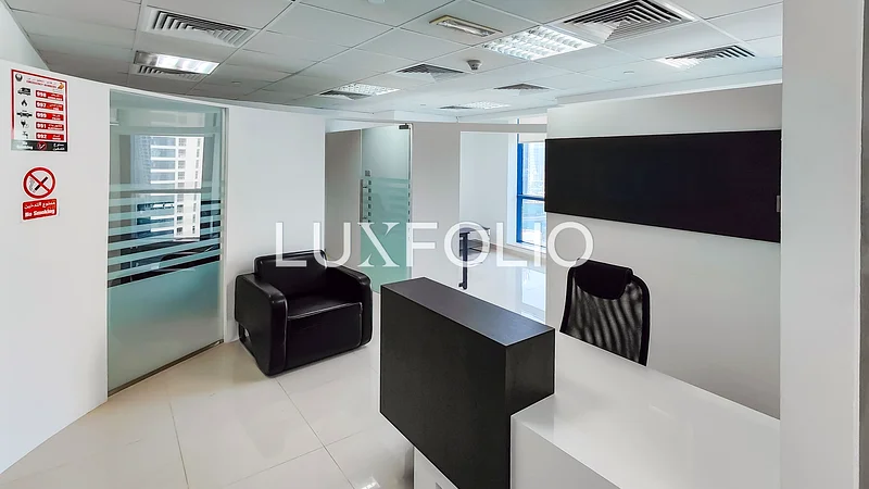 FURNISHED | NICE FITOUT | NEAR METRO64072451440899112