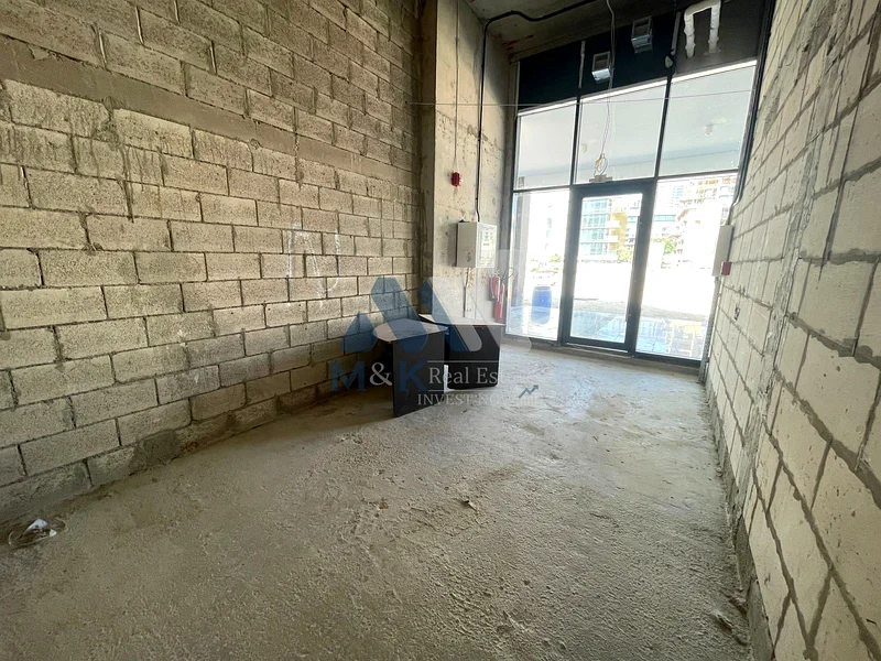 Chiller Free / Lagoon Facing / Prime Location64065259534211112