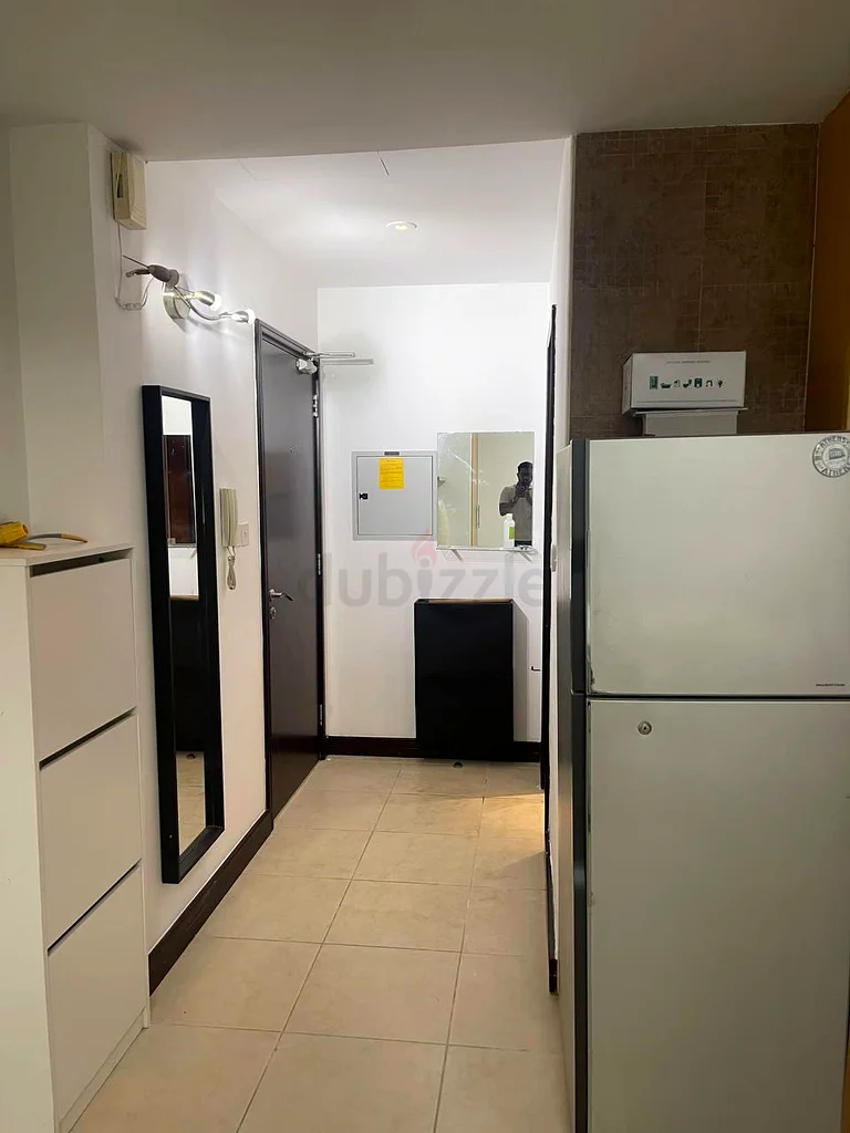 Sharing Studio available for female in Cluster V , JLT64055498164738113