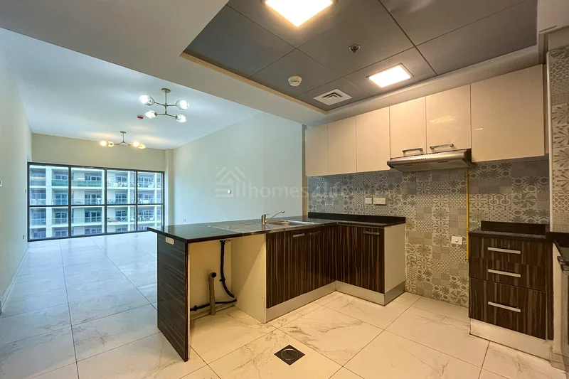 واسع | مجتمع عائلي | قريب من المرافق64213011526401113