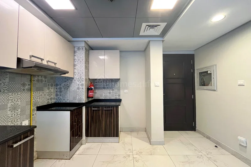 واسع | مجتمع عائلي | قريب من المرافق64213011526401114