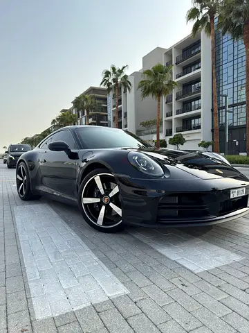 Porsche 911 – Where Luxury Meets Speed