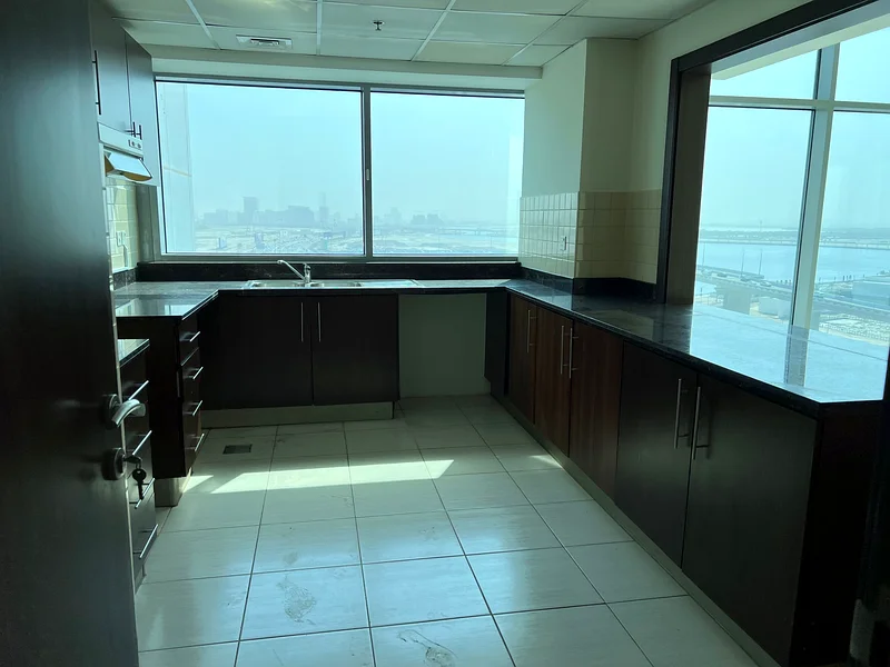 CORNER APT | SPACIOUS | AL KHAIL RD VIEW64168627699713111