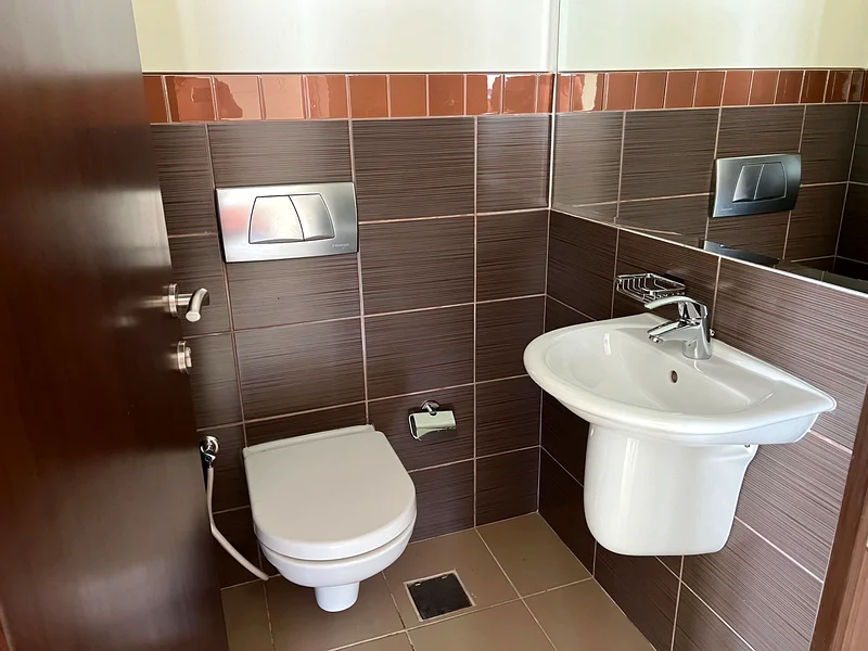 CORNER APT | SPACIOUS | AL KHAIL RD VIEW64168627699713113