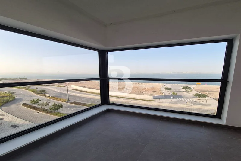 Ready to move-in | Luxury Living| Prime Location64053189401090114