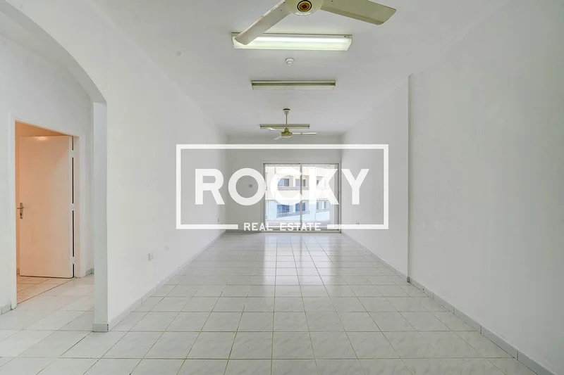 Office for lease with Window A/C Available in Al Qusais64063472331265111