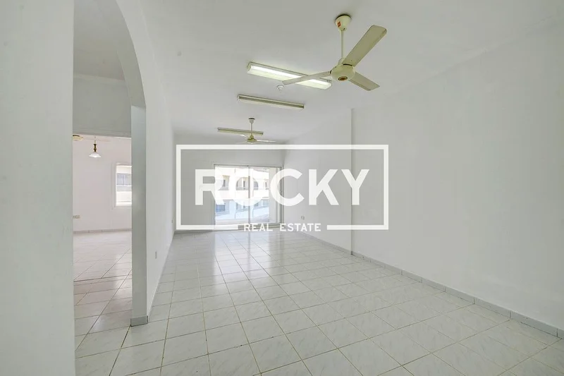 Office for lease with Window A/C Available in Al Qusais64063472331265110