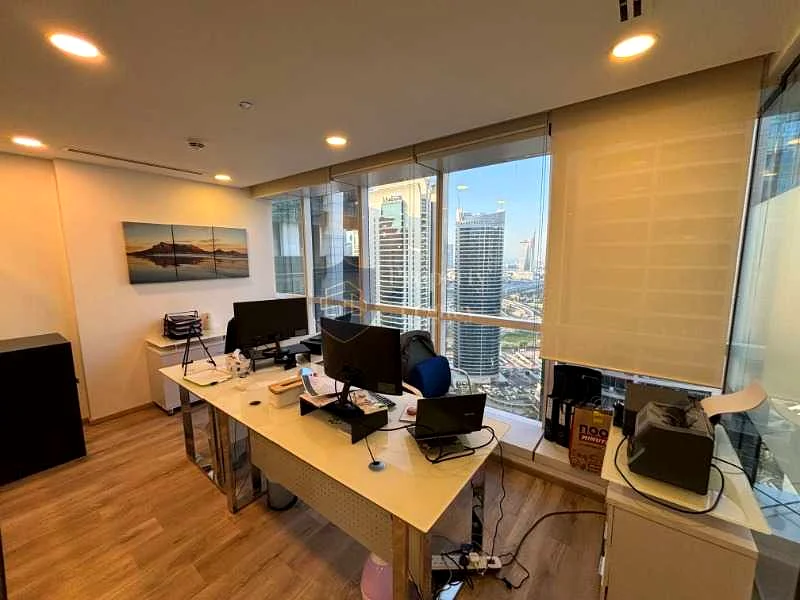 Grade A | Unfurnished | Fitted | Vacant64070760427523110