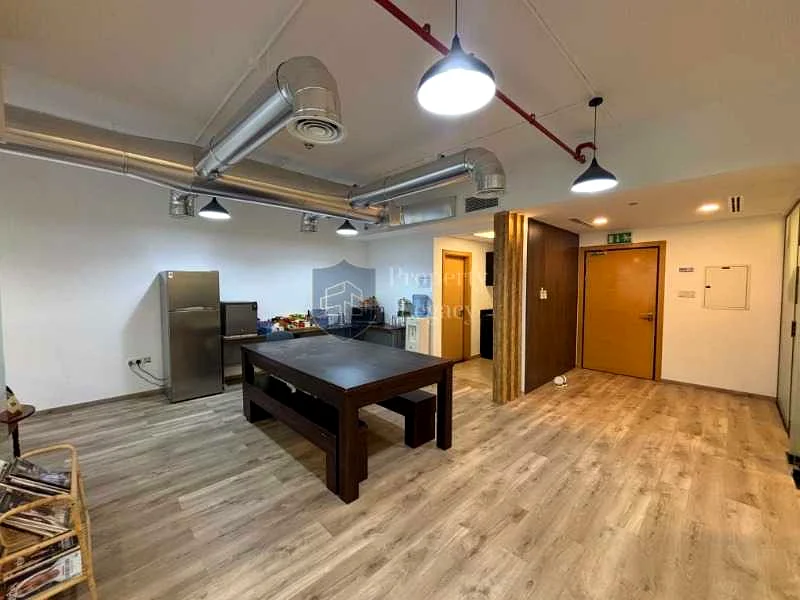 Grade A | Unfurnished | Fitted | Vacant64070760427523114