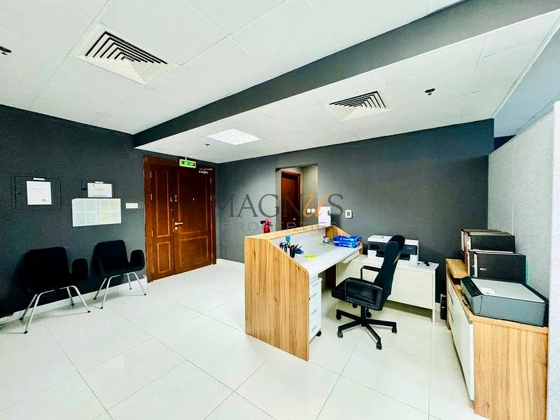 FITTED OFFICE | OPEN LAYOUT | FOR DMCC LICENSE64051569867393111