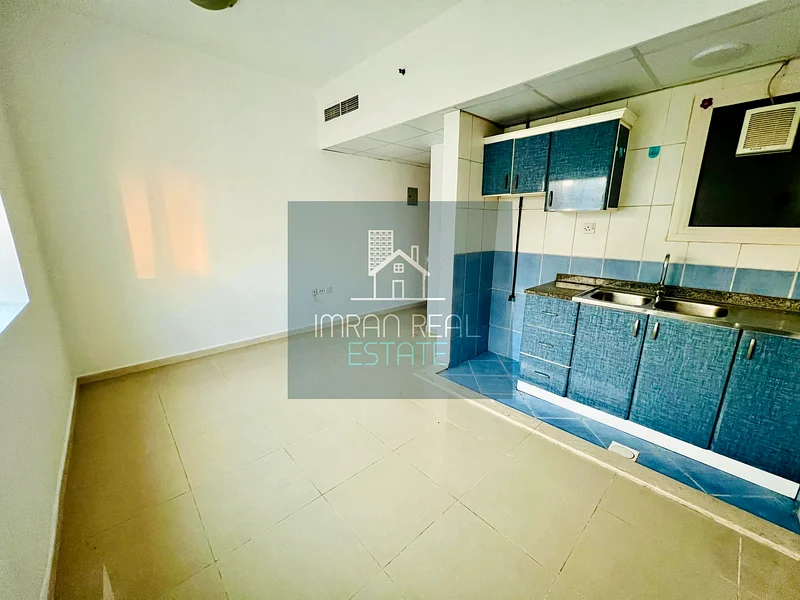 Ready to Move Spacious Studio~ Family Buliding - Available on Prime Location64195638480769114