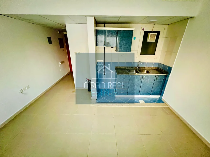 Ready to Move Spacious Studio~ Family Buliding - Available on Prime Location64195638480769110