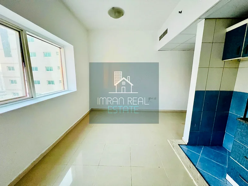 Ready to Move Spacious Studio~ Family Buliding - Available on Prime Location64195638480769112