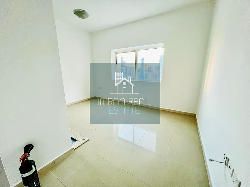 Ready to Move Spacious Studio~ Family Buliding - Available on Prime Location64195638480769113