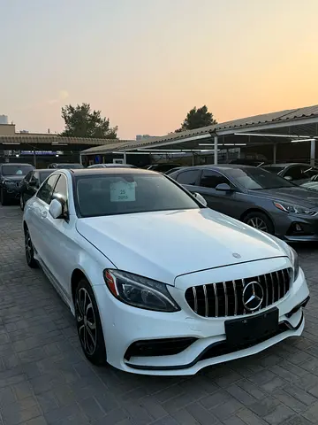 MERCEDES C CLASS - C300 - LOW MILAGE - VERRY CONDITION