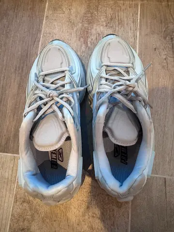 Reebok  Comfortable Sneakers in Great Condition,38