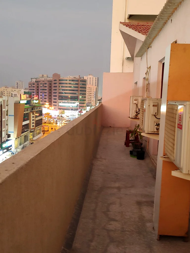 غرفة مؤثثة بالكامل للإيجار قرب مترو مانيلا عجمان64054607117698114