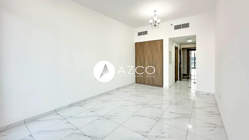 Spacious Layout | Ready to Move | Good Location64178379940609113