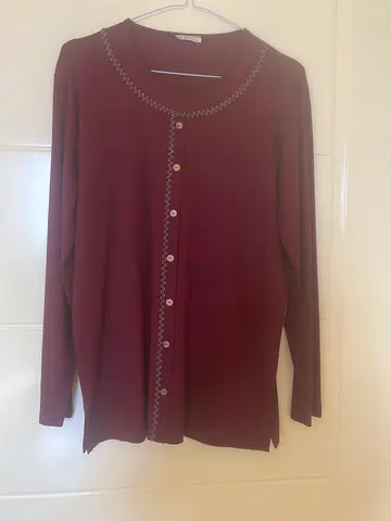 Stylish Womens Long Sleeve Top in Deep Burgundy
