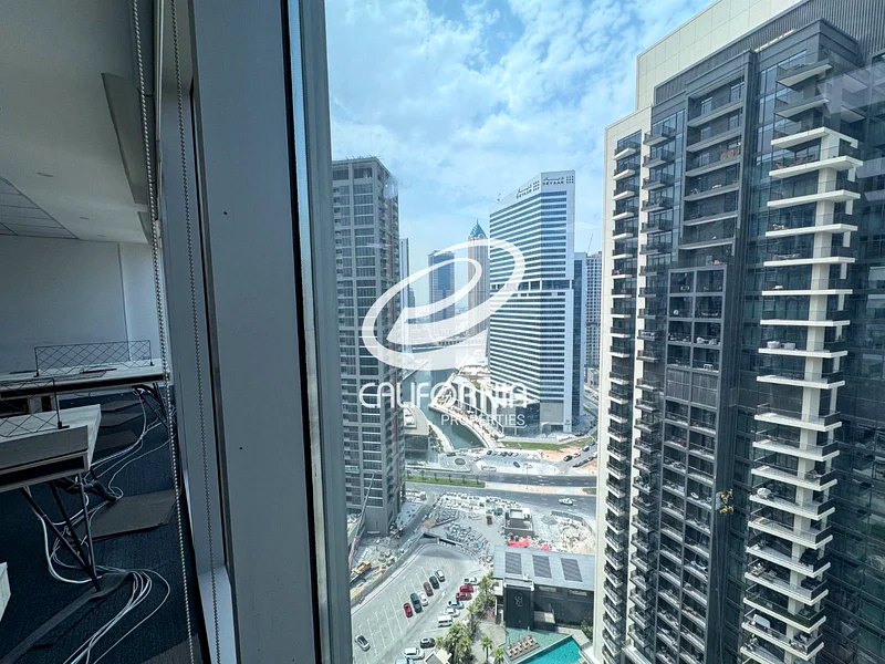 طريق، قناة و view برج خليفة64070636626819112