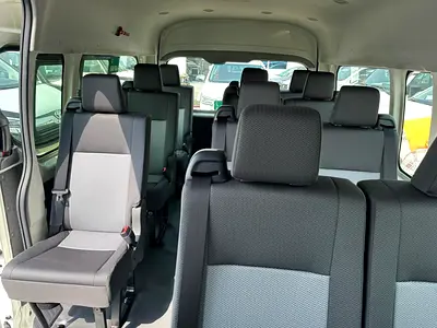2025 Toyota HIACE — фото 15