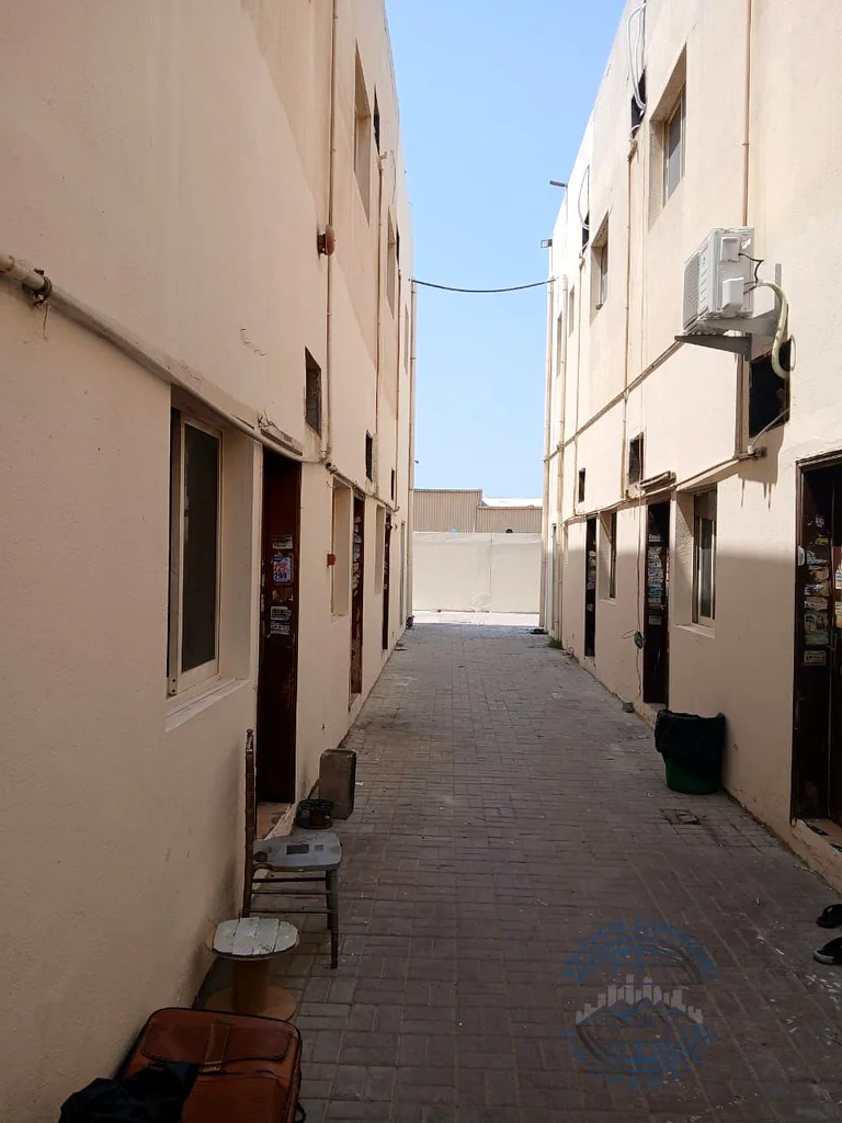 50 ROOMS AVAILABLE IN JURF 1 WITH 2200 RENT FOR 8 PERSON CAPECITY EACH ROOM  READY TO MOVE64074344130562110