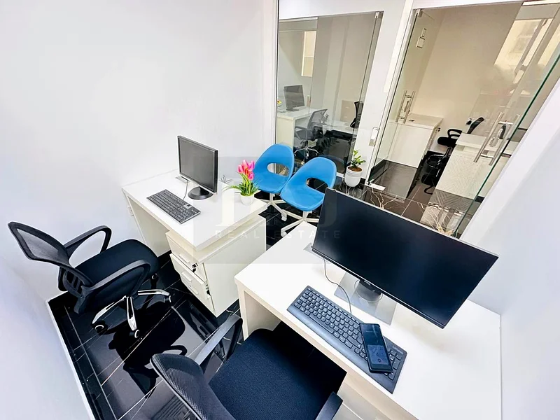 Beautiful Office |direct from Owner  | Free utilities & No Commission64071787775361111