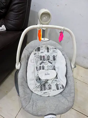 Gentle Automatic Swing for Your Little One / Baby Swing/ Joie Serina Swivel Hammock