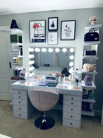 Stylish Makeup Vanity with Hollywood Lights