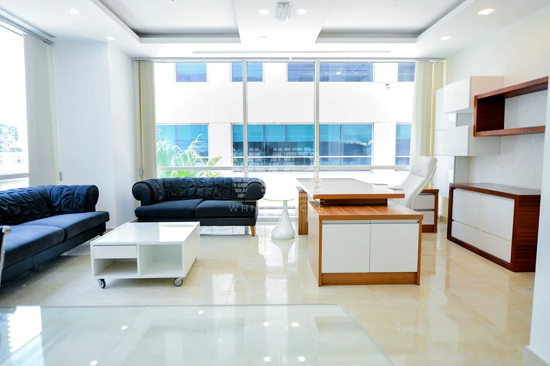 Vacant | Furnished | Prime Location64069202557697110